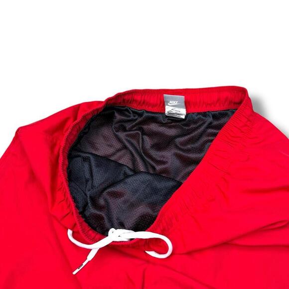 Nike Red Swim Trunks Men’s Size L Mesh Lined Board Shorts Drawstring Y2K Casual - Picture 7 of 11